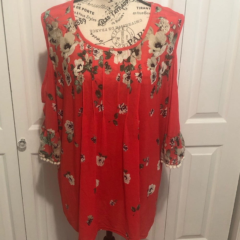 Siren Lily Peekaboo Sleeve